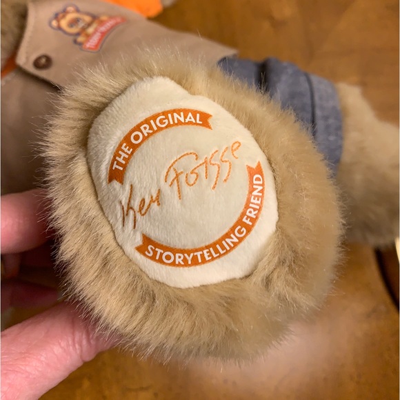 Teddy Ruxpin 2017 animatronic interactive, talking, storytelling bear. Works! - Picture 9 of 13